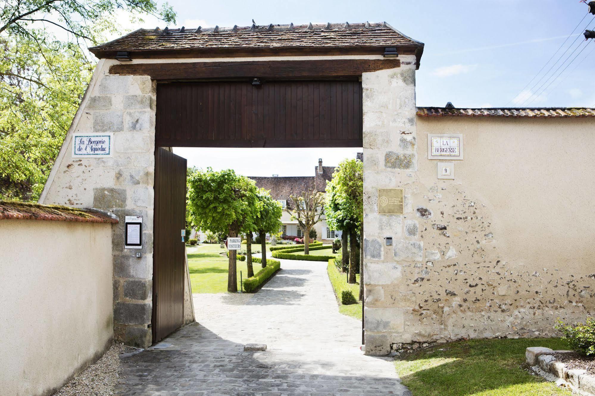 Chambres D'Hotes La Bergerie De L'Aqueduc Houx Екстериор снимка